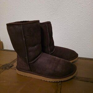 😍 UGGS Classic Chocolate Brown Boots Size W7